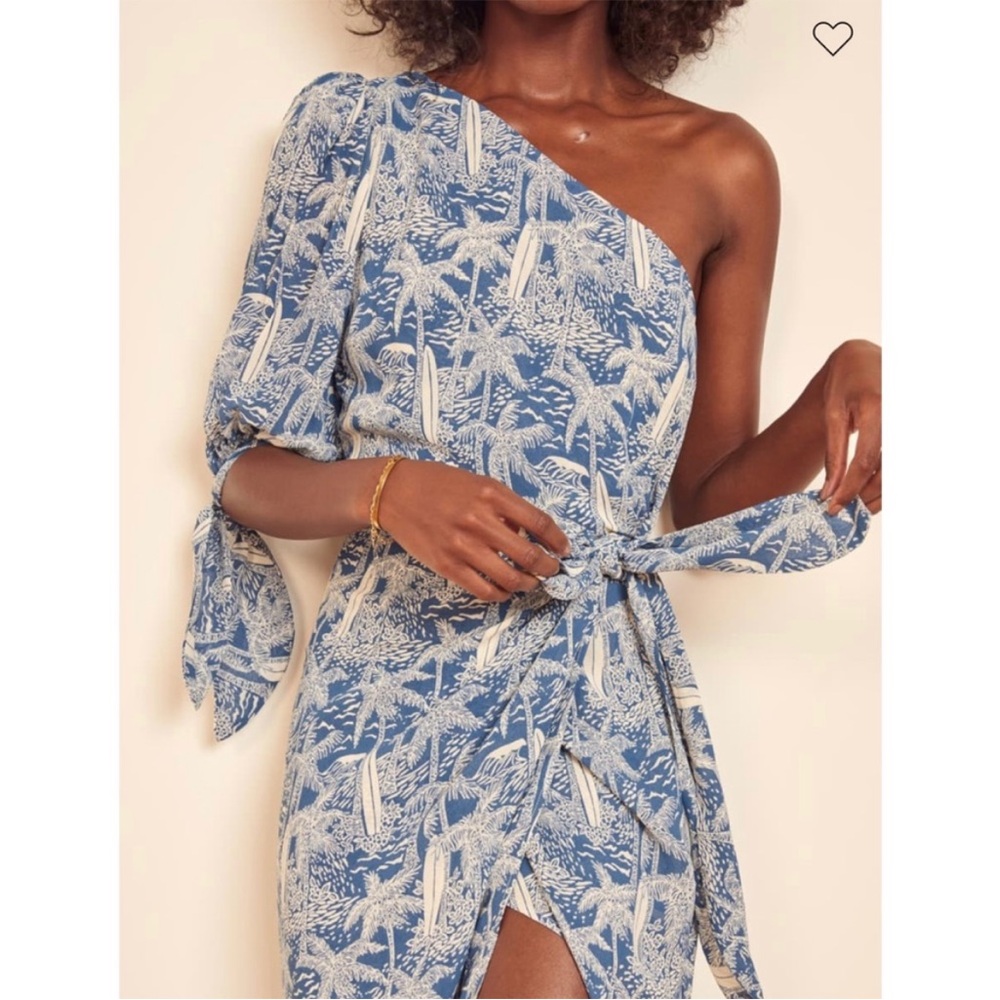 Reformation Rainey Dress in Bali - Picture 5 of 11